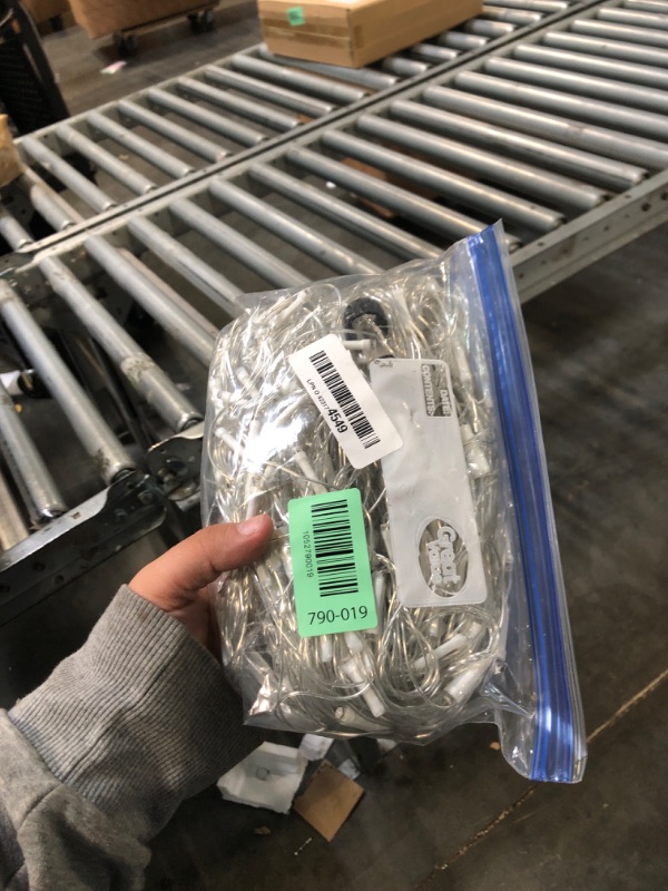 Photo 1 of *USED*
LYHOPE 12ft x 5ft 360 LED Christmas Net Lights, 8 Modes Low Voltage Mesh Christmas Decorative Lights for Xmas Trees, Bushes, Wedding, Garden, Outdoor, Indoor Decor (Multi-Color)