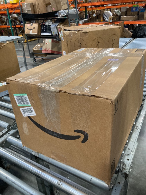 Photo 1 of ******SIMILAR******* SAFAVIEH Lyndhurst Collection Area Rug - 7' Square, Grey & Cream, Traditional Oriental Design, Non-Shedding & Easy Care, Ideal for High Traffic Areas in Living Room, Bedroom (LNH340G)