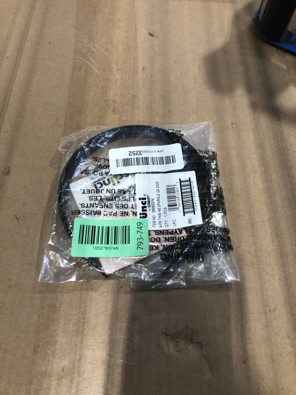 Photo 1 of **** IRIDESENT BLACK **** CONAIR Scunci Effortless Beauty Skinny headband -plastic Headbands for Women and Men - hair accessories for women - holiday headwear - gifts for her - stocking stuffers - Assorted Glitter - 4 Count