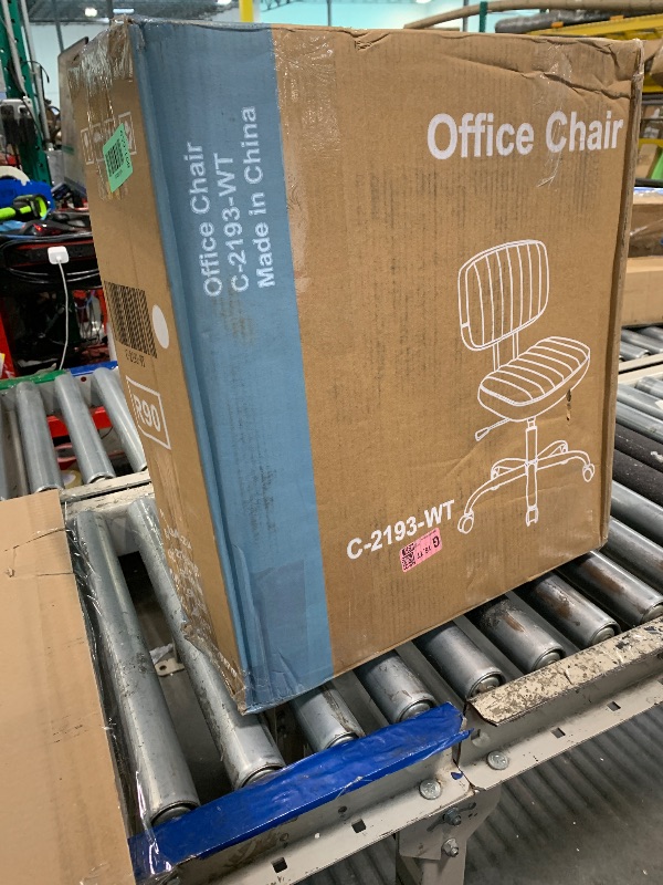 Photo 1 of ****SIMILAR***

DUMOS Small Armless Home Desk Chair with Low Back Lumbar Support, Height Adjustable PU Leather Computer Task Chair with 360° Swivel Wheels, for Small Space, Kids and Adults, Beige White