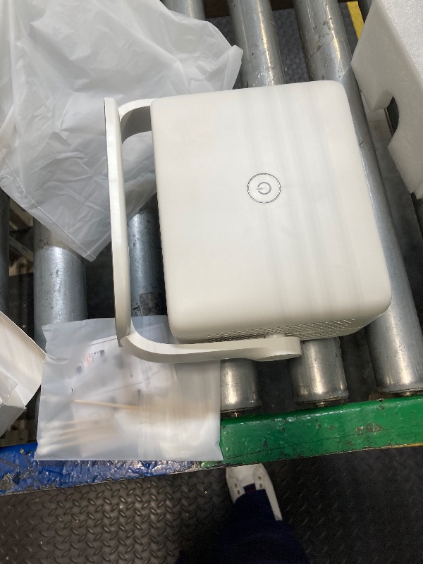 Photo 1 of [ AI Auto Focus] Portable Projector Native1080P Support 4K Parse WIFI6 5G Wireless 5.0 Bluetooth Android 13,300ANSI,360° Rotatable, Auto Keystone Correction Video Projecto