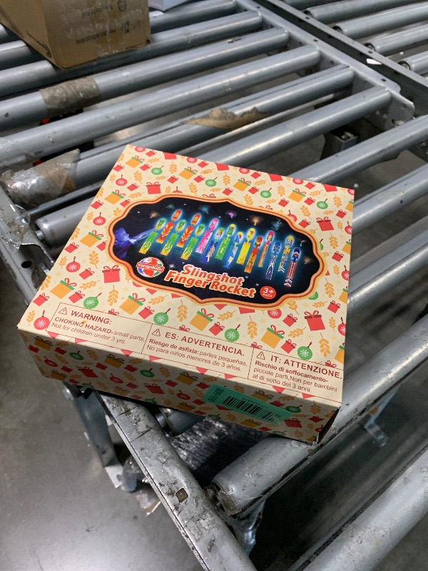 Photo 1 of ***MISSING PIECES*** Ynybusi 50 Pcs Slingshot Flying Toys with Led Lights,25 Pcs LED Arrow Helicopters + 25 Pcs Launchers,Summer Outdoor Game Glow in The Dark Party Supplies Party Favors for Kids 4-8,8-12 Bulk Toys