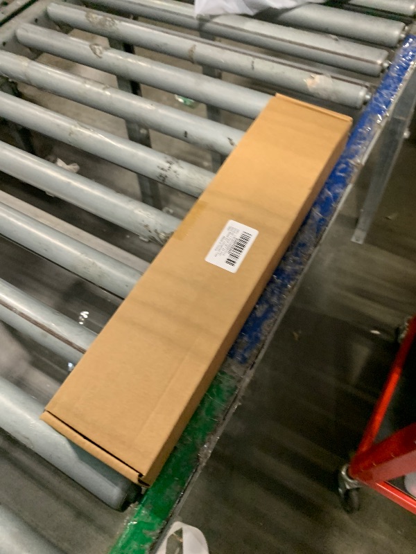 Photo 1 of 1 Pack Large Christmas Red Bows for Christmas Tree with Gold Border & Back, 16" x 24" Velvet Bows for Tree Topper,Wreaths,Indoor,Outdoor,Fireplace,Stairs,Railing,Porch,Xmas Decoration