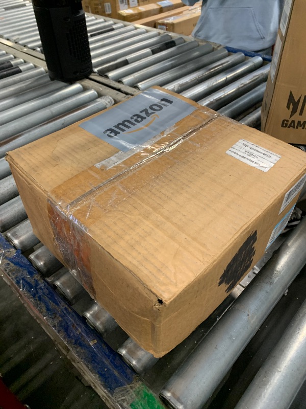 Photo 1 of **MINOR DAMAGE - USED**
VEVOR Hand Chain Hoist, 1/2 Ton 1100 lbs Capacity, Manual Chain Block with Upgrade G80 Galvanized Chain, 10 ft Lifting Height, Heavy Duty Pulley Hoist for Garage Warehouse Automotive Machinery, Orange