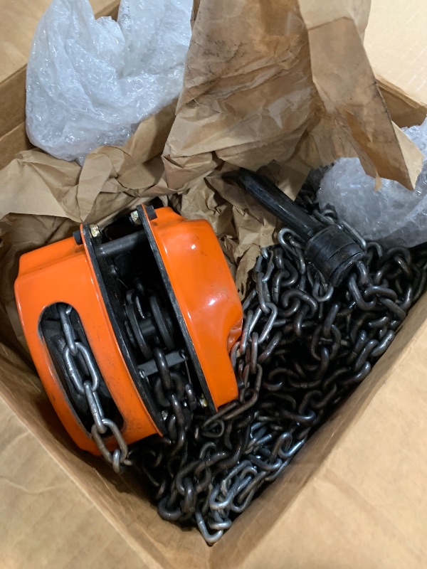 Photo 1 of **MINOR DAMAGE - USED**
VEVOR Hand Chain Hoist, 1/2 Ton 1100 lbs Capacity, Manual Chain Block with Upgrade G80 Galvanized Chain, 10 ft Lifting Height, Heavy Duty Pulley Hoist for Garage Warehouse Automotive Machinery, Orange
