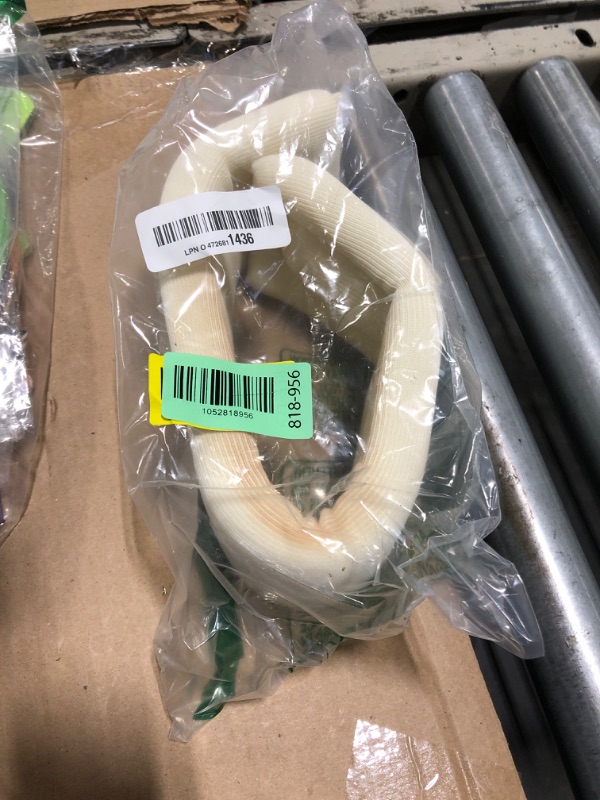 Photo 1 of ***used***stained*** Soft Foam Neck Brace Universal Cervical Collar, Adjustable Neck Support Brace for Sleeping - Relieves Neck Pain and Spine Pressure, Neck Collar After Whiplash or Injury (3" Depth Collar, M)