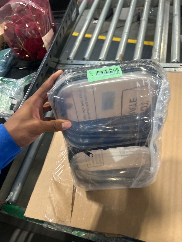 Photo 1 of ****Three missing****Sanwuta 6 Pcs Clear Hard Zipper Case Hard Plastic Zipper Pouches Transparent Makeup Bag Pencil Pouches for Travel Snacks Christmas Trinket Storage Organizer Box(Black,7.87 x 5.9 x 2 Inch)