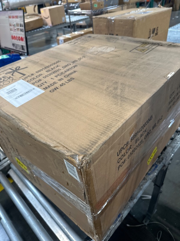 Photo 1 of *USED*
Flash Furniture Hercules Series Big & Tall LeatherSoft Executive Side Reception Chair, Padded Lobby Chair with 500-lb. Static Weight Capacity, Black