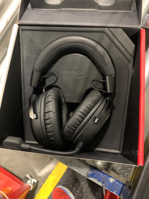 Photo 1 of HyperX Cloud III S – Wireless Gaming Headset for Multi-Platform, 2.4GHz, Bluetooth, Battery Life up to 120 Hours 2.4GHz / 200 Hours Bluetooth, 53mm Angled Drivers, Detachable Mic – Black