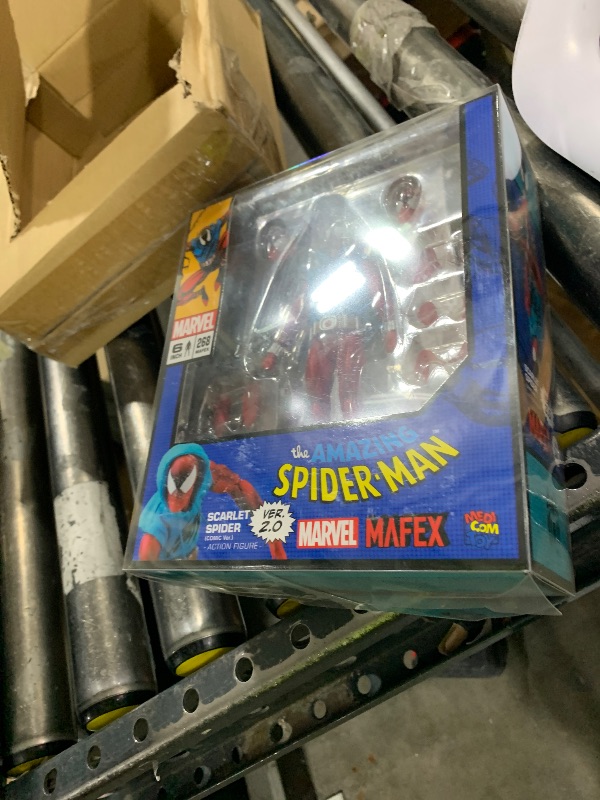 Photo 1 of Medicom Toy MAFEX No. 268 MAFEX SCARLET SPIDER Ver. 2.0, Total Height Approx. 6.1 inches (155 mm), Non-scale, Pre-painted Action Figure