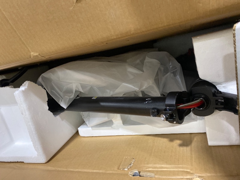 Photo 1 of Segway Ninebot Max G3 Electric Scooter, 28 mph Top Speed w/ 50 Miles Max Range, 2000W Peak Motor, Dual Hydraulic Suspension, Fast Charging Scooter for Adults and Teens, UL-2272 2271 Certified