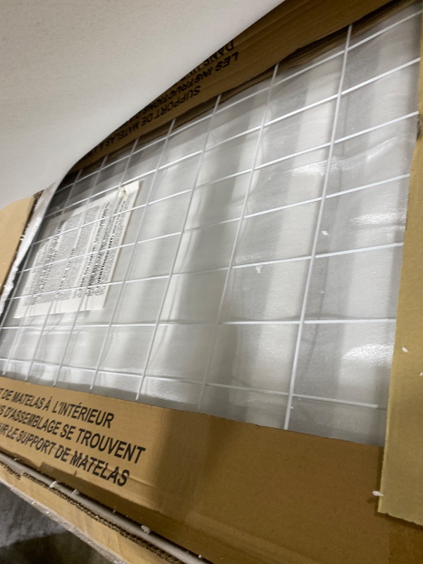 Photo 1 of Davinci Sammy Scallop 4-in-1 Convertible Crib in White, GREENGUARD Gold Certified