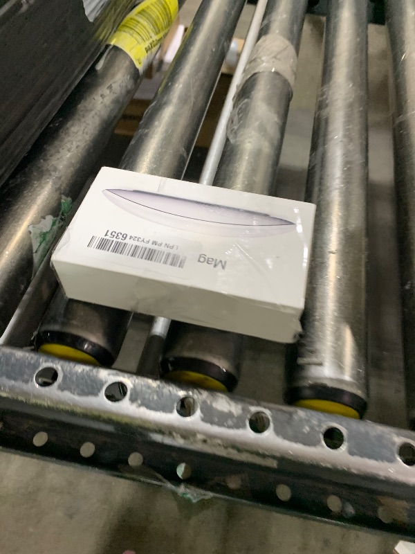 Photo 1 of Apple Magic Mouse - White Multi-Touch Surface ???????