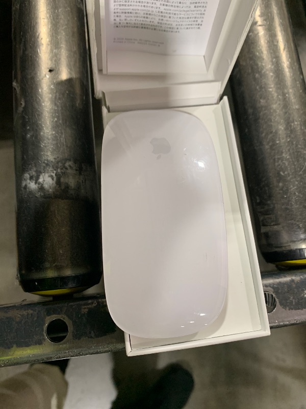 Photo 1 of Apple Magic Mouse - White Multi-Touch Surface ???????