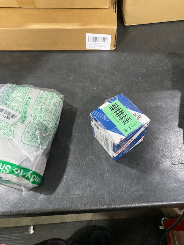 Photo 1 of BOSCH 0261230093 Original Equipment Fuel Pressure Sensor - Compatible with Select Ford E-150/250/350, Escape, Expedition, Explorer, F-150/250/350, Focus, Fusion, Mustang; Lincoln; Mazda; Mercury +More