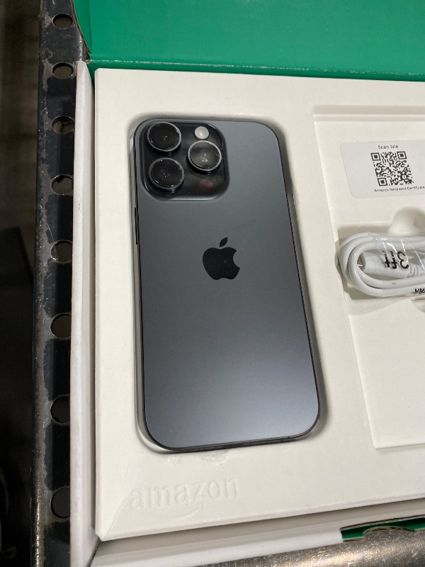 Photo 1 of Apple iPhone 16 Pro, US Version, 256GB, Black Titanium - Unlocked (Renewed Premium)