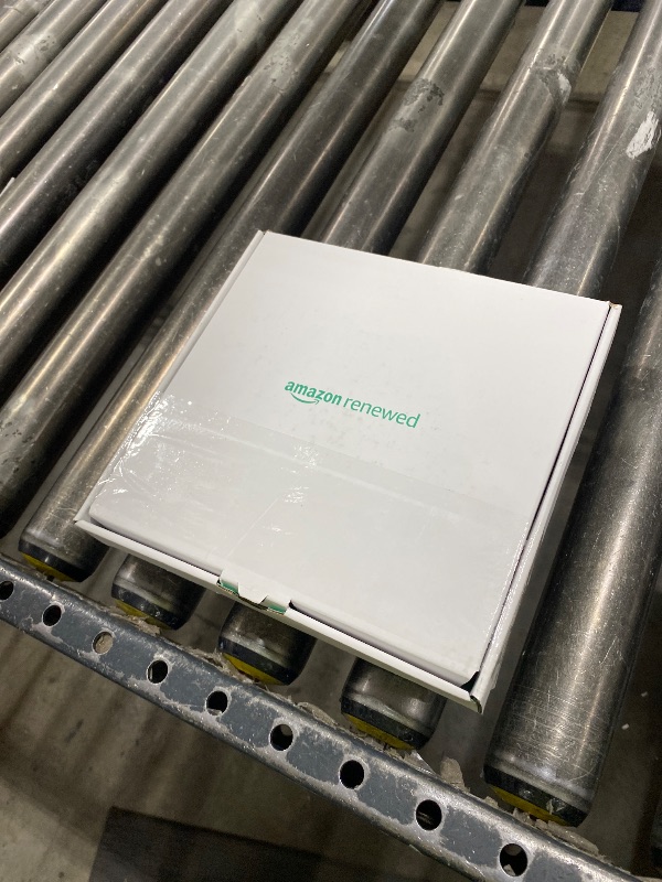 Photo 1 of Apple iPhone 16 Pro, US Version, 256GB, Black Titanium - Unlocked (Renewed Premium)