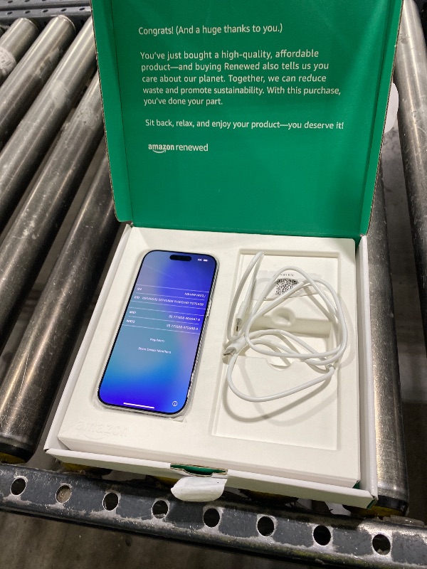 Photo 1 of Apple iPhone 16 Pro, US Version, 256GB, White Titanium - Unlocked (Renewed Premium)