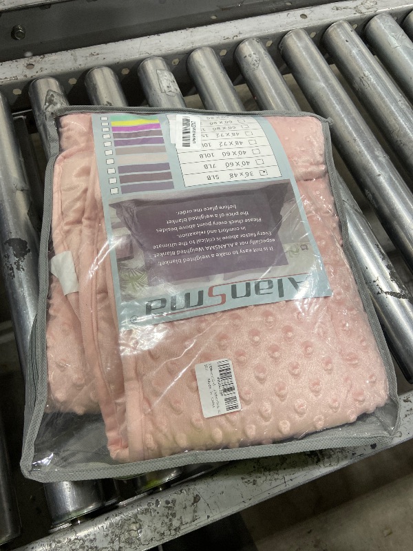 Photo 1 of ALANSMA Reversible Weighted Blanket for All Season, Luxury Velvet, Warm and Cool, Adult Kids 5Lb Weighted Blanket, Enjoy Sleeping Anywhere(Pink,36"x48" 5lbs)