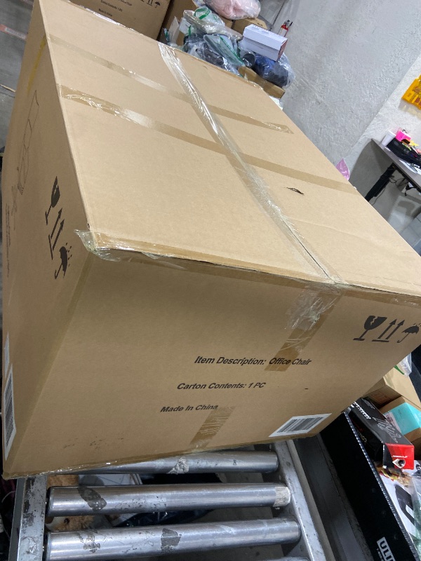 Photo 1 of office chair