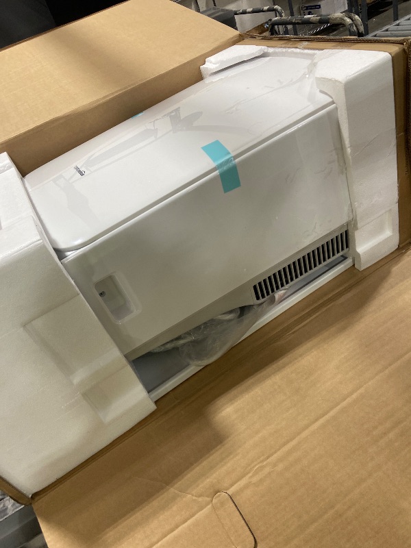 Photo 1 of Amazon Basics 3-In-1 Portable Air Conditioner with Remote, Timer, Sleep Mode, Auto Swing, Dehumidifier, 10000 BTU (ASHRAE)/6000 BTU (SACC), Cools Bedroom Up to 450 Sqf, White