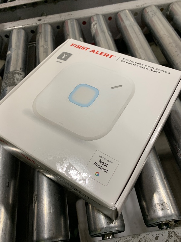 Photo 1 of First Alert SC5 Hardwire Smart Smoke & Carbon Monoxide Alarm, SMCO600NV-AC, 1-Pack