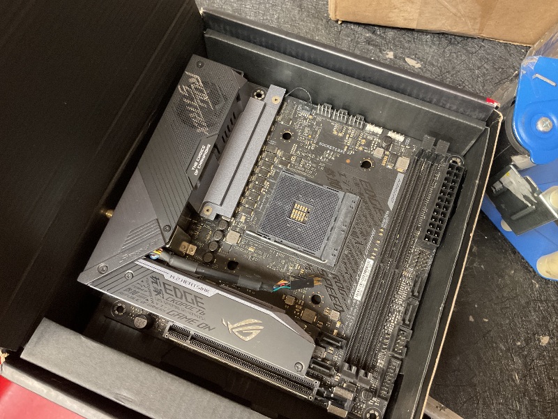Photo 4 of ASUS ROG Strix X570-I Gaming, X570 Mini-ITX Gaming Motherboard, AMD Ryzen 3000 with PCIe 4.0, WiFi 6 (802.11ax), Intel Gigabit Ethernet, SATA 6Gb/s