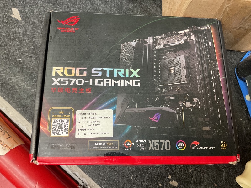 Photo 7 of ASUS ROG Strix X570-I Gaming, X570 Mini-ITX Gaming Motherboard, AMD Ryzen 3000 with PCIe 4.0, WiFi 6 (802.11ax), Intel Gigabit Ethernet, SATA 6Gb/s