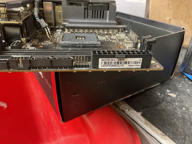 Photo 5 of ASUS ROG Strix X570-I Gaming, X570 Mini-ITX Gaming Motherboard, AMD Ryzen 3000 with PCIe 4.0, WiFi 6 (802.11ax), Intel Gigabit Ethernet, SATA 6Gb/s