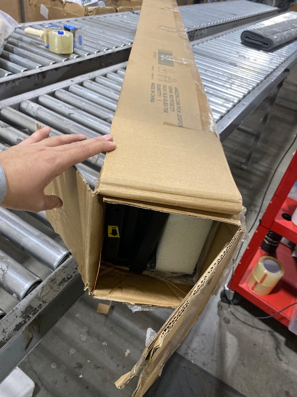 Photo 1 of Zinus 7.5 Inch Quick Lock Smart Box Spring / Mattress Foundation / Strong Steel Structure / Easy Assembly, King, White