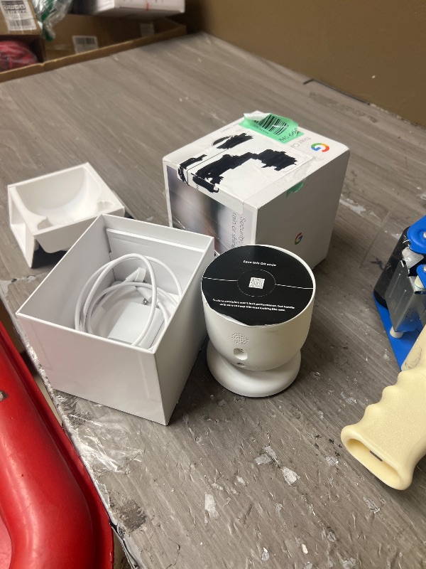 Photo 1 of Google Nest Cam Outdoor or Indoor, Battery - 2nd Generation - 1 Pack