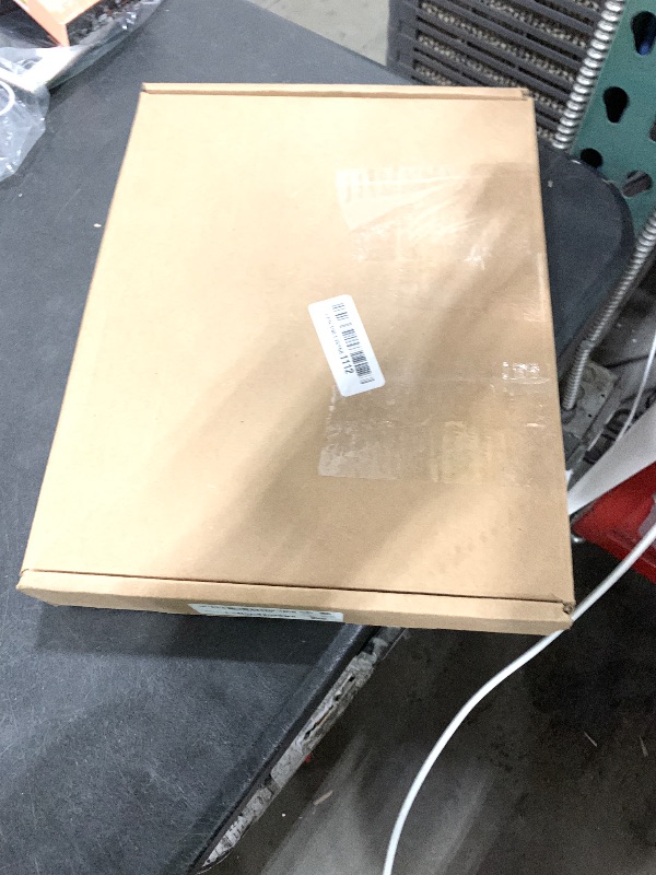 Photo 1 of Apple iPad (10.2-inch, Wi-Fi, 32GB) - Gold (Latest Model, 8th Generation) (Renewed)