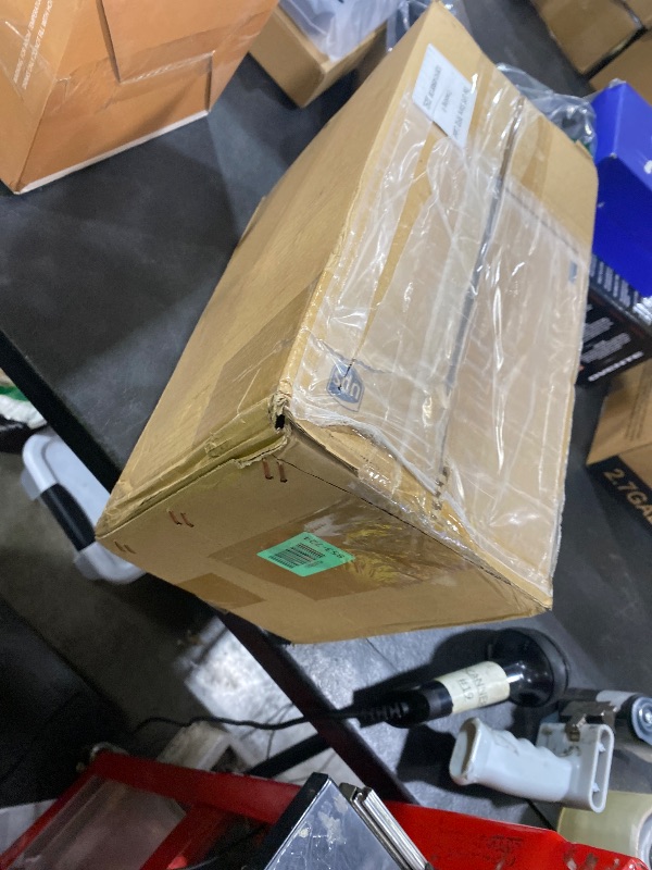 Photo 1 of Goldenwarm Gold Door Handles, Privacy Bruhsed Gold Door Handle, Heavy Duty Zinc Alloy Interior Door Levers, Brushed Brass Door Lever Indoor for Bedroom, Bathroom, (6 Pack)