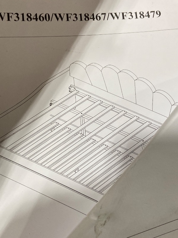 Photo 1 of WHITE DAY BED 