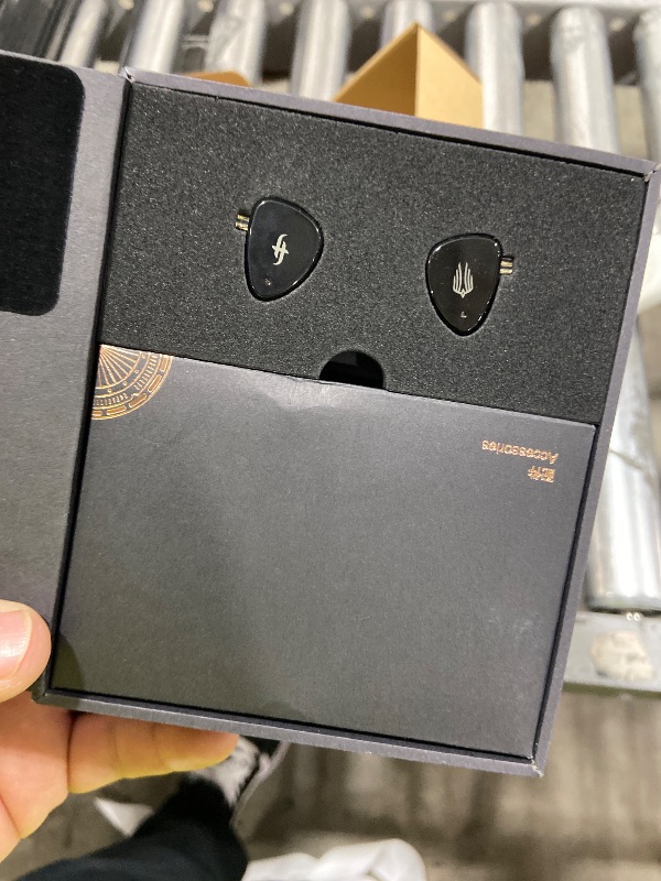 Photo 1 of Linsoul SIMGOT EM6L 1DD + 4BA Hybrid Driver in-Ear Monitor, Gaming Earbud, HiFi IEM Earphone with 3D-Printed Resin Housing, Detachable OFC Silver-Plated Cable for Musician Audiophile