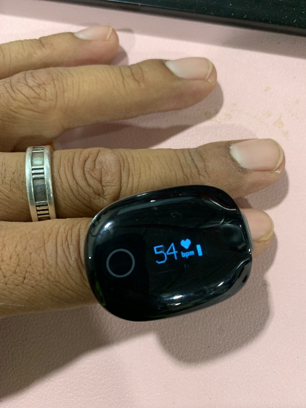 Photo 1 of Wellue O2Ring-S Oxygen Monitor for Small Fingers | Rechargeable Pulse Oximeter, Continuous Blood Oxygen & Pulse Rate Tracking with Vibration Reminder | 24 hrs Battery Life, 4 * 10 Hours Data Storage