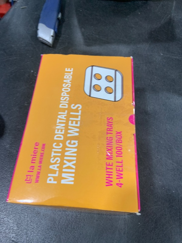 Photo 1 of 100 PCS Dental Disposable 4 Hole Mixing Wells, PMU Practice Kit, PMU Ink Tray, Microblading & PMU Pigments, Pigment Cups, Microblading Supplies (White, 100)