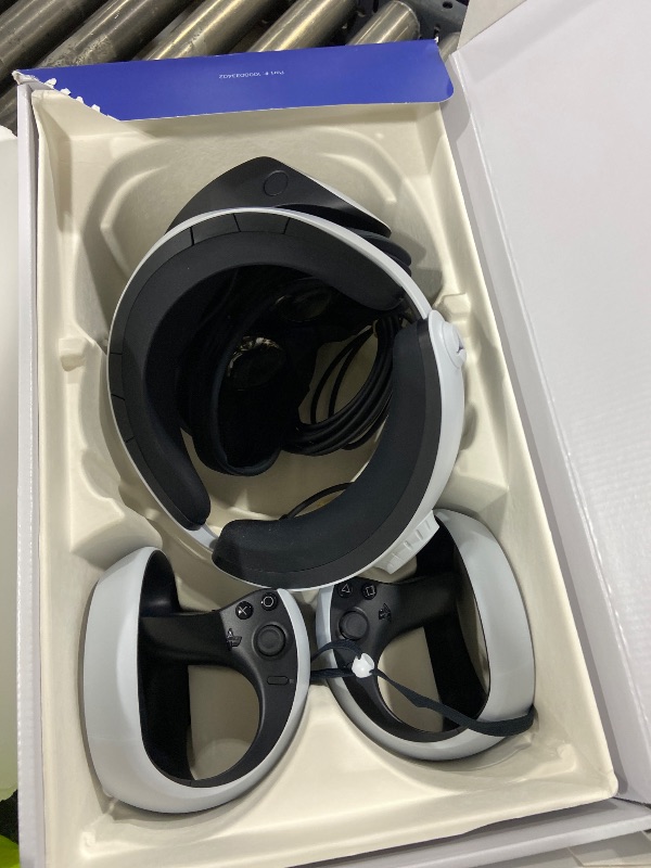 Photo 1 of PlayStation VR2 (PSVR2)