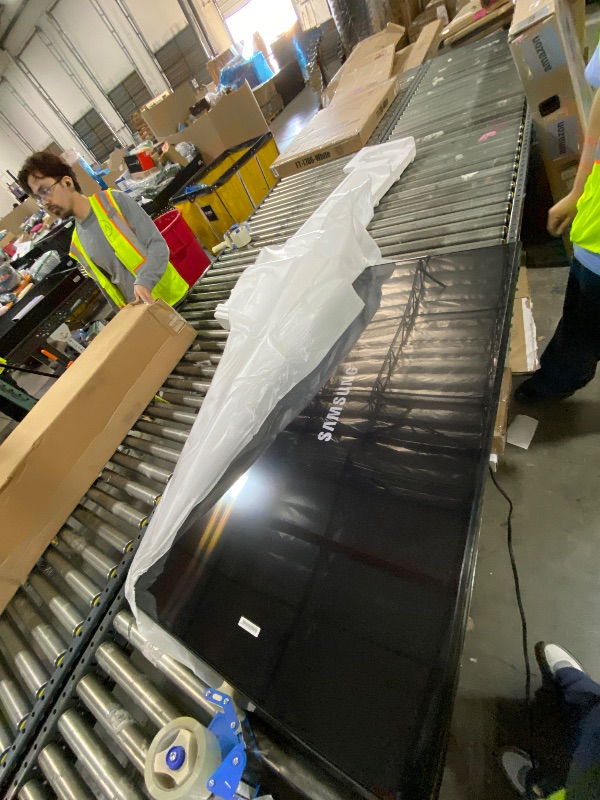 Photo 1 of Samsung 55-Inch Class QLED Q7F Series Samsung Vision AI Smart TV (2025 Model, 55Q7F) Quantum HDR, Object Tracking Sound Lite, Q4 AI Gen1 Processor, 4K upscaling, Gaming Hub, Alexa Built-in