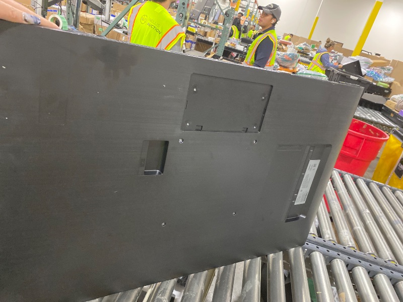 Photo 1 of Samsung 43” Smart Monitor M7 (M70F) 4K UHD Display, Samsung Vision AI, Smart TV Apps, Gaming Hub, USB-C, HDMI and USB-A, Black, LS43FM702UNXZA, 2025