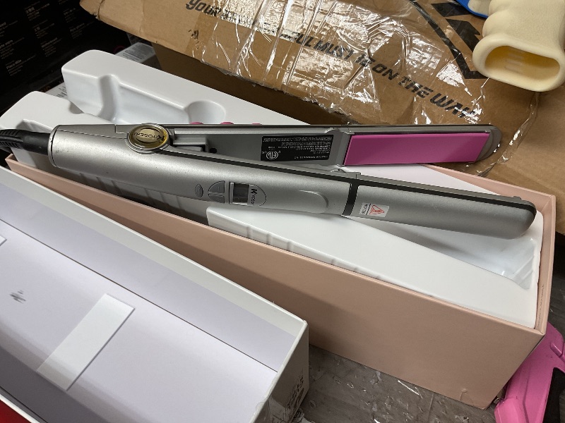 Photo 1 of Mineral Ceramic 3 In 1 Styler, Flat Iron Plus More