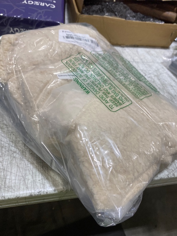 Photo 1 of 1 Pack 3 Calming Blankets Fluffy Premium Fleece Pet Blanket Soft Sherpa Throw for Dog Puppy Cat Beige Small (23" x16'')