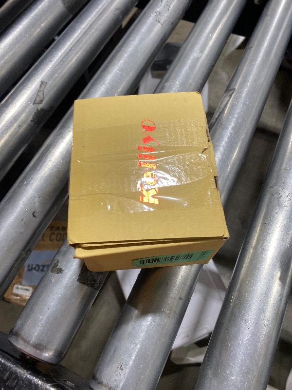 Photo 1 of KELIIYO HDMI Splitter 1 in 4 Out V1.4b Powered HDMI Video Splitter with AC Adaptor Duplicate/Mirror Screen Monitor Supports Ultra HD 1080P 2K x4K@30Hz and 3D Resolutions (1 Input to 4 Outputs)