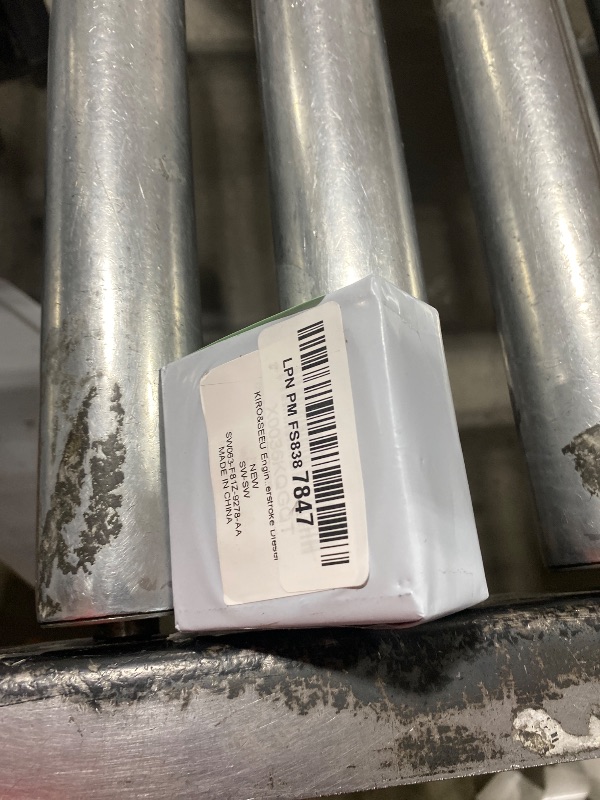 Photo 1 of KIRO&SEEU Engine Oil Pressure Sensor Switch Sending Unit SW5267,F81Z-9278-AA,PS314 Compatible with 1999-2010 F-ord F250 F350 F450 F550 Super Duty, E350 E450 E550, 6.0L 6.4L 7.3L Powerstroke Diesel