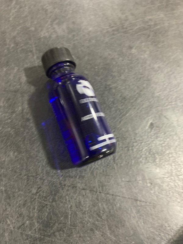 Photo 1 of iS CLINICAL Active Serum - Helps visibly even skin tone, Excellent for acne-prone skin, Anti-Aging, Face Serum, 1 Fl Oz