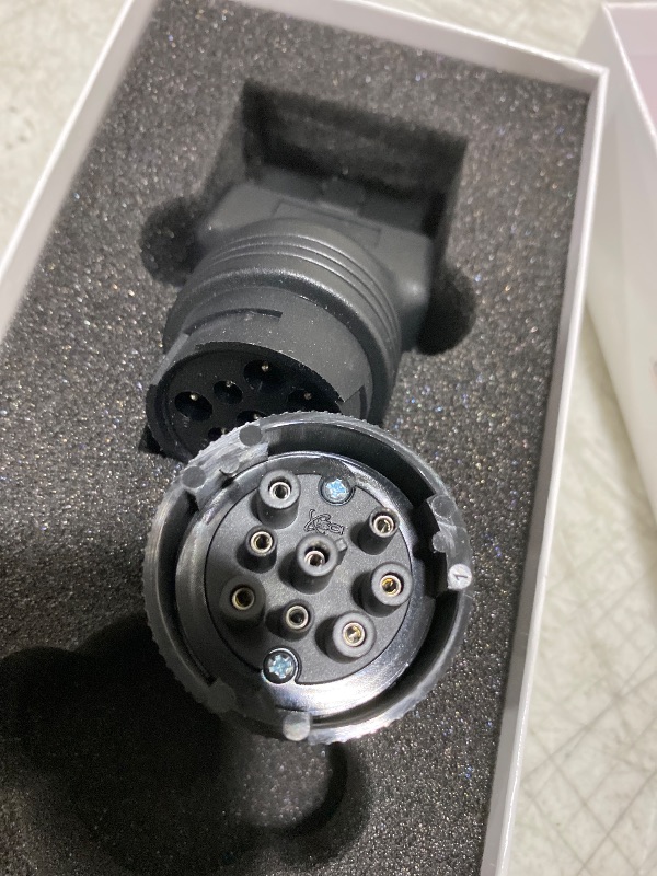 Photo 1 of Diesel Laptops Heavy Duty Truck Scanner with DPF Regens Diesel Decoder Mobile Diagnostic Tool for Use with Cummins, Volvo, Paccar, International Vehicles and Repair Information for iOS & Android