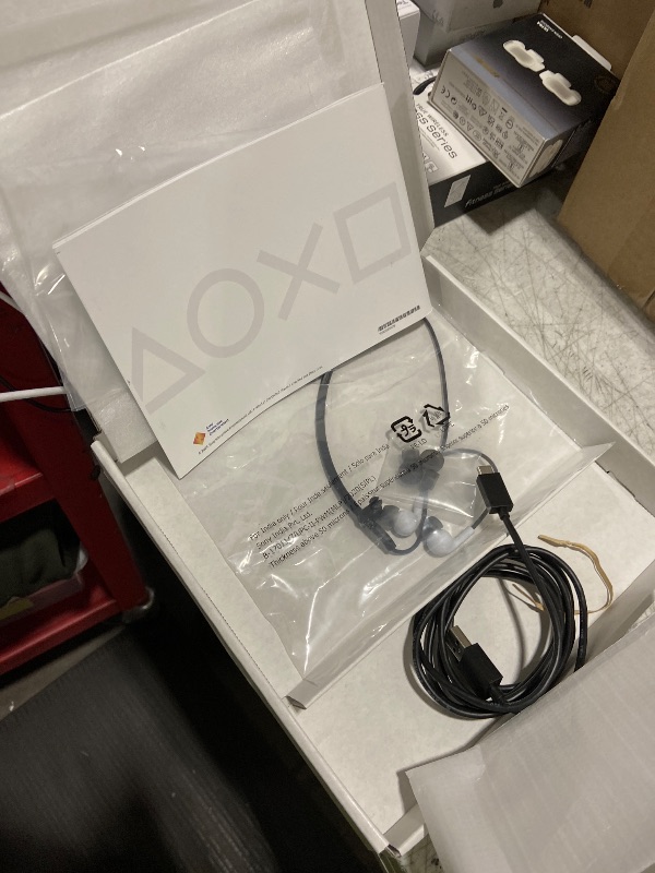 Photo 1 of PlayStation VR2 (PSVR2)