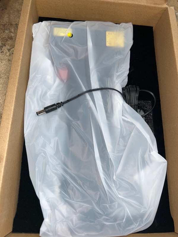 Photo 1 of ***SEE NOTES***
XOOPON Oversize Car Dryer Air Blower Turbo Fan, Instantaneous Thrust 1.60KG/S, 4 Speeds, 4000mAh, 64MM Super Electric Cordless Leaf Blower for Patio Cleaning, Lawn Care and Car Drying-Deep Gray