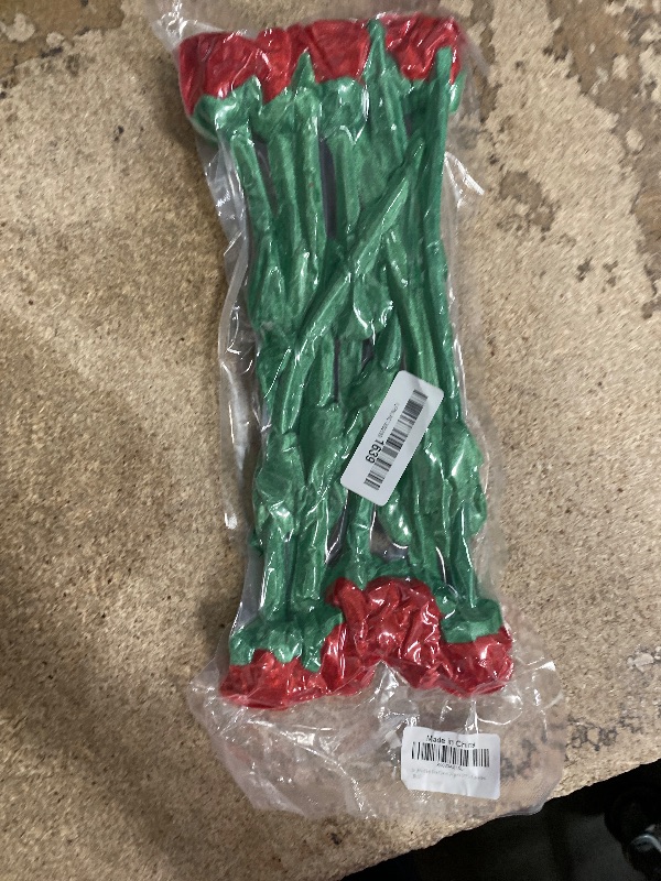 Photo 1 of 10 Pcs Plush Rose Flower Stuffed Flower Bendable Stems Plush Bouquet Toy Soft Rose Flower 12.6 Inch for Christmas Classroom 2025 Mother's Day Valentines Day Girl Girlfriend Wife(10 Pcs Red Series)