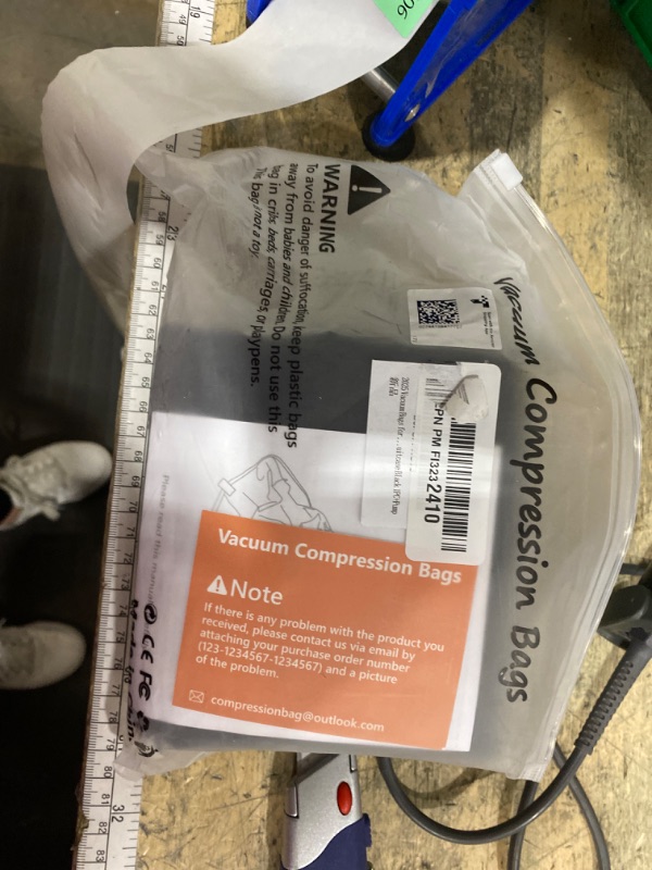 Photo 1 of 2025 VACUUM BAGS FOR SUTICASE BLACK 1PC*PU WITH MINI VACUUM FOR TRAVELING